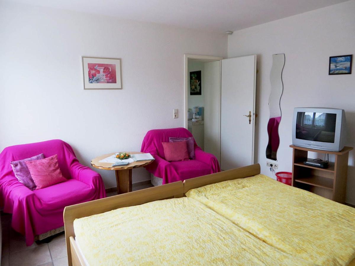 Ferienwohnungen "Marie" Mit Terrassen, Inclusive Park- Und Stellplaetze Am Haus, Mueritz-Strand Nur 700M, Altstadt 10Min, Ruhige Lage, Waren  Eksteriør billede