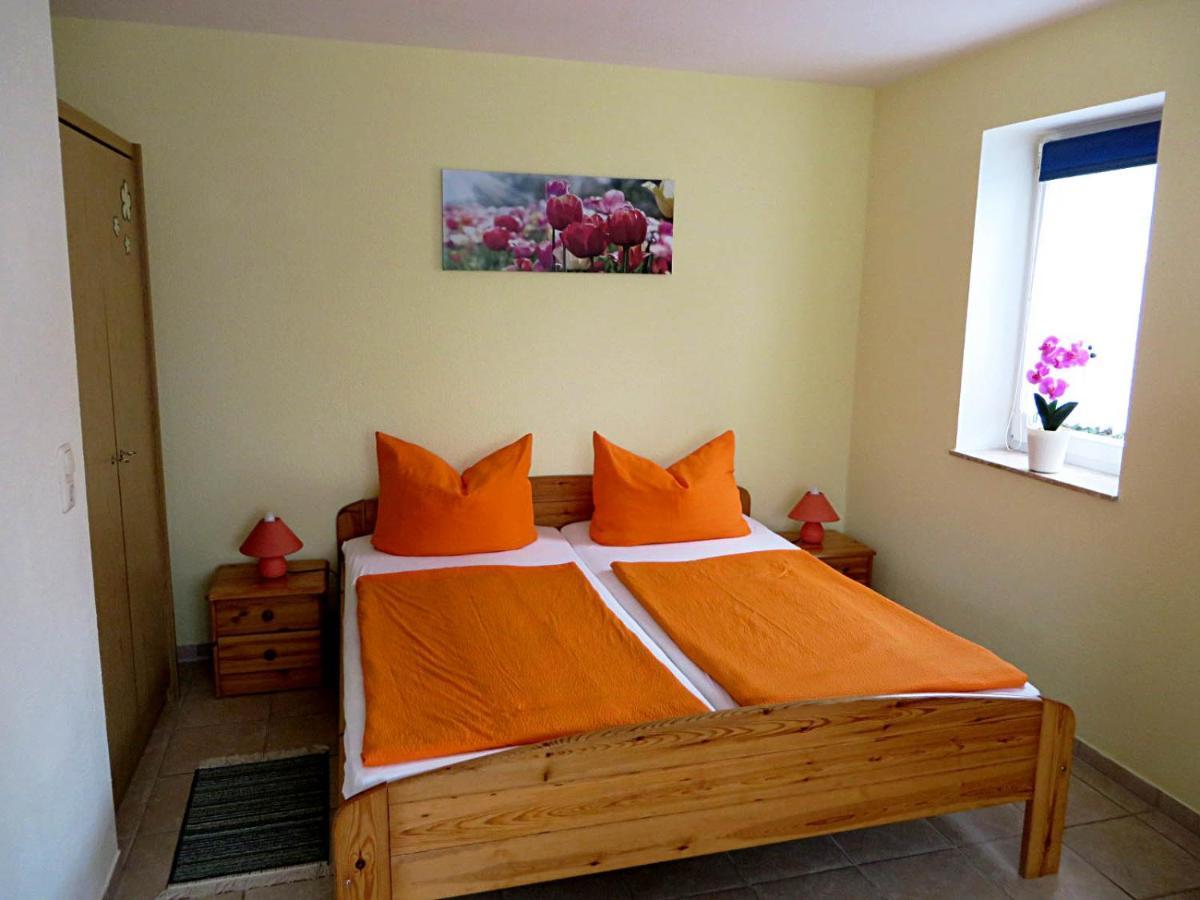 Ferienwohnungen "Marie" Mit Terrassen, Inclusive Park- Und Stellplaetze Am Haus, Mueritz-Strand Nur 700M, Altstadt 10Min, Ruhige Lage, Waren  Eksteriør billede