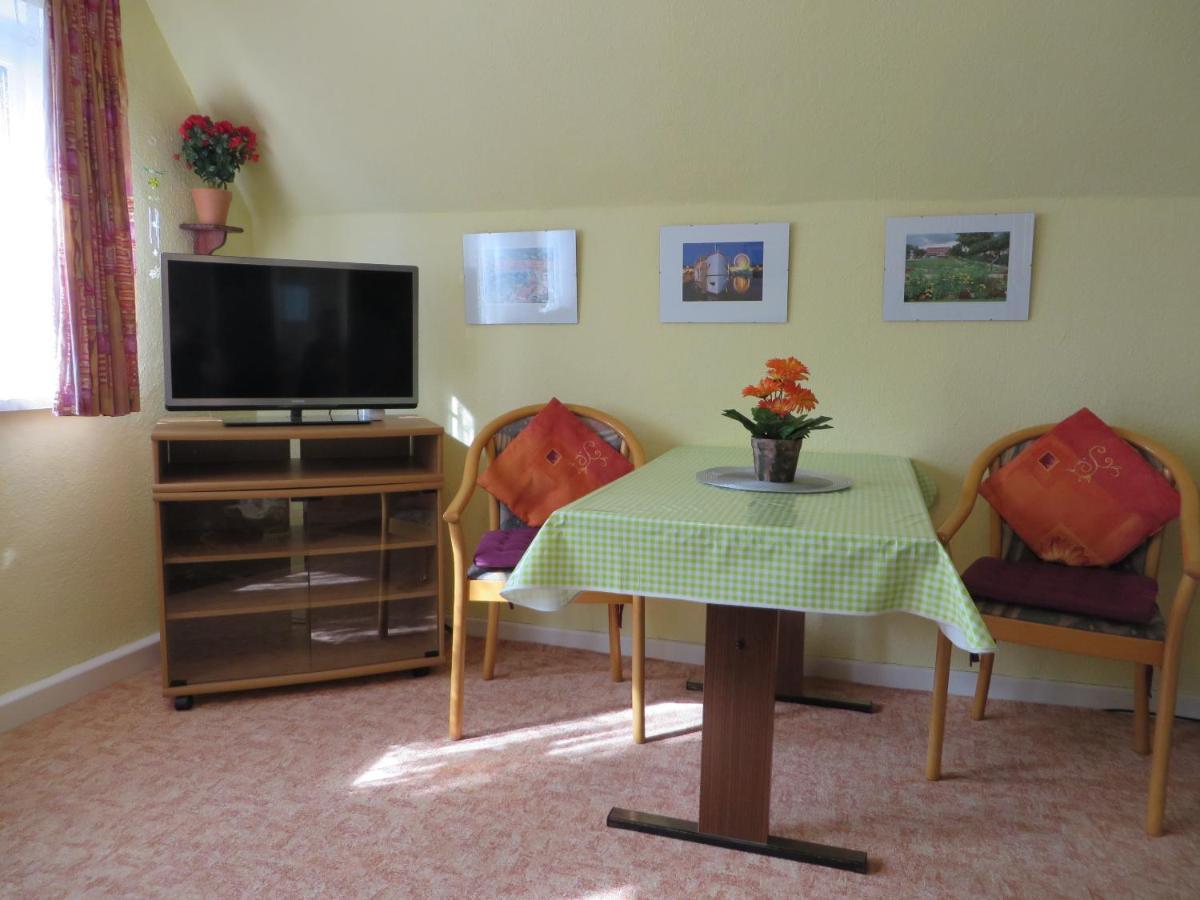 Ferienwohnungen "Marie" Mit Terrassen, Inclusive Park- Und Stellplaetze Am Haus, Mueritz-Strand Nur 700M, Altstadt 10Min, Ruhige Lage, Waren  Eksteriør billede